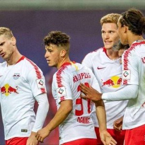  莱比锡RB客场逆袭成功，德甲黑马本色尽显锋芒毕露